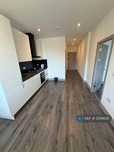 1 Bedroom Flat To Rent In Cube House, Stoke Mandeville, Aylesbury, HP22