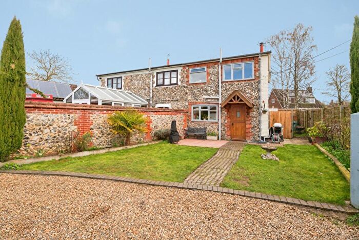 2 Bedroom Semi-Detached House For Sale In South Green, Mattishall, Dereham, NR20
