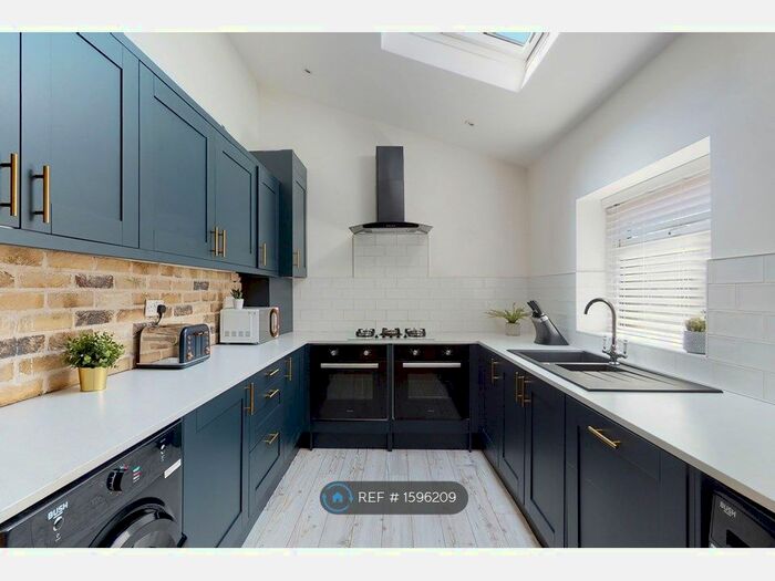 7 Bedroom End Of Terrace House To Rent In Manton Road, Liverpool, L6