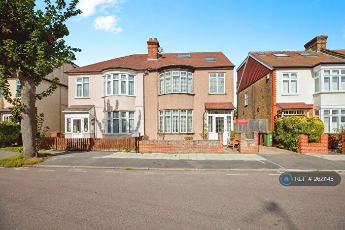 4 Bedroom Semi-Detached House To Rent In Dallinger Road, London, SE12