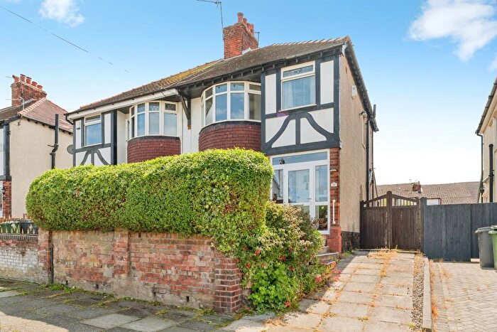 3 Bedroom Semi-Detached House For Sale In Hawthorne Road, Higher Tranmere, Birkenhead, CH42