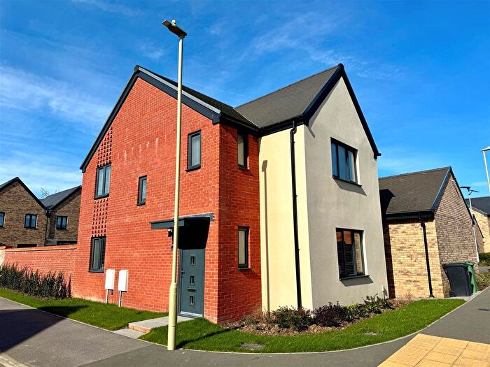 3 Bedroom Detached House For Sale In Cuckoo Road, Whiteley, PO15