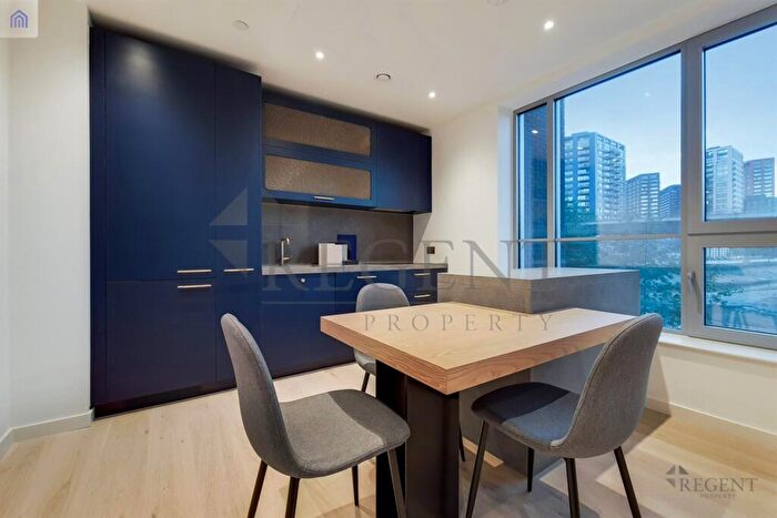 2 Bedroom Apartment To Rent In Douglass Tower, Goodluck Hope Walk, E14