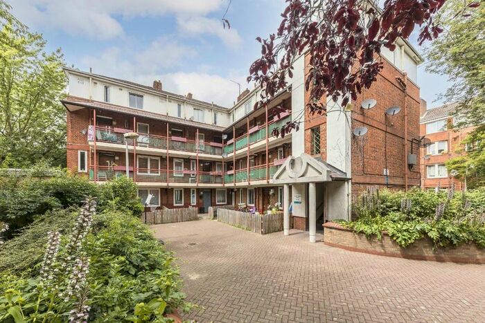 2 Bedroom Flat To Rent In Cherry Garden Street, London, SE16