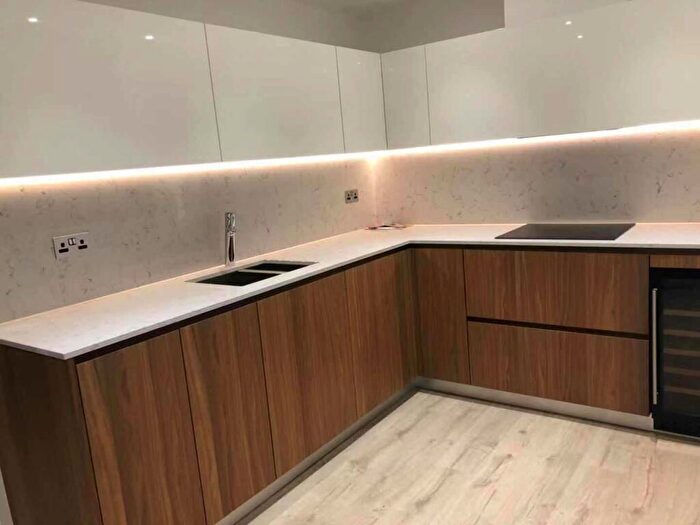 1 Bedroom Flat To Rent In Neroli House, Piazza Walk, E1