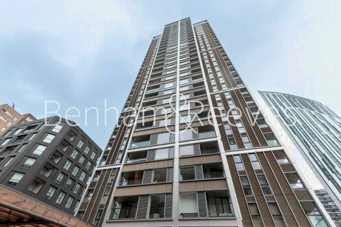 Studio To Rent In Deacon Street, London, SE17