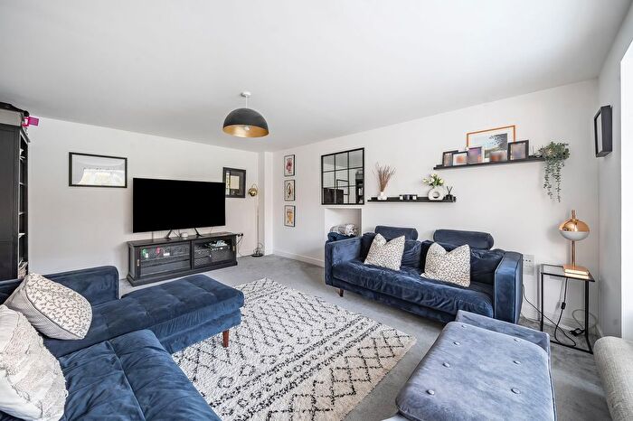 5 Bedroom Detached House For Sale In Vantage Copse, Bursledon, SO31