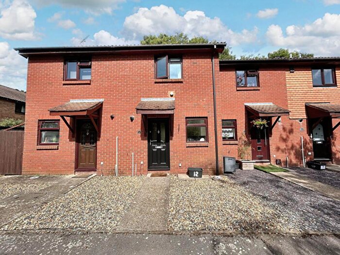 2 Bedroom Terraced House For Sale In Cygnus Gardens, Dibden, SO45