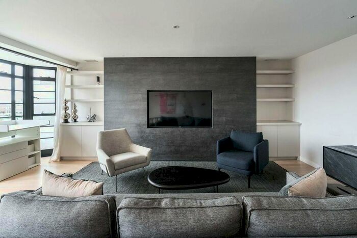 2 Bedroom Flat To Rent In Gloucester Place, Marylebone, London, NW1