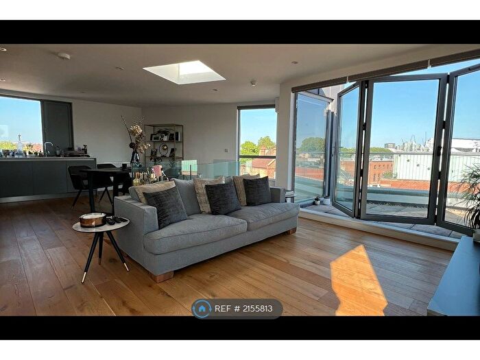 2 Bedroom Flat To Rent In Putney Bridge Road, London, SW15