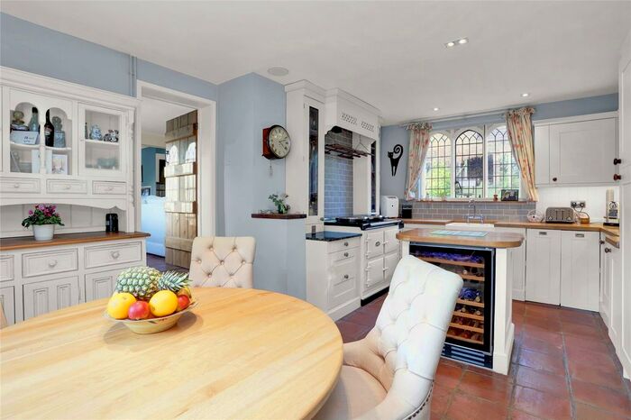 4 Bedroom Detached House For Sale In Oakenden Lane, Chiddingstone Hoath, Edenbridge, Kent, TN8