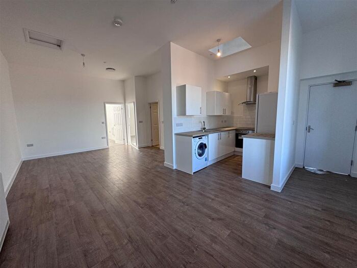 2 Bedroom Flat To Rent In Newport Road, Caldicot, NP26