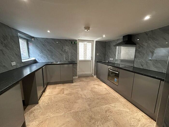 2 Bedroom Apartment To Rent In Whingate Road, Armley, LS12