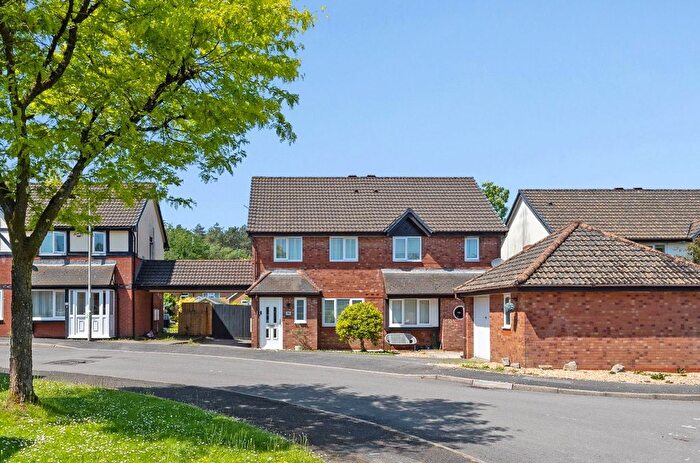 3 Bedroom Semi-Detached House For Sale In Llwyn Onn, Tyla Garw, CF72