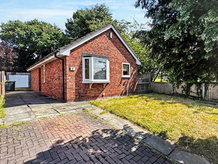 2 Bedroom Detached Bungalow To Rent In Parkside, Lea, Preston, Lancashire, PR2