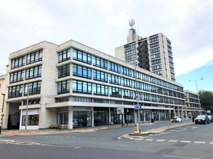 1 Bedroom Flat To Rent In Apartments North, Bond Street, Hull, East Riding Of Yorkshire, HU1