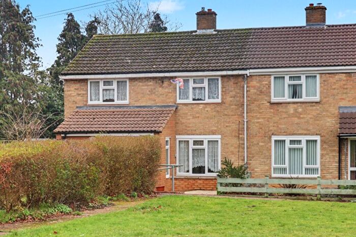 4 Bedroom Semi Detached House For Sale In Broadwater Crescent, Stevenage, Hertfordshire, SG2