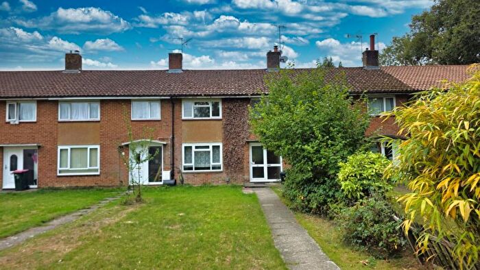 3 Bedroom Terraced House For Sale In Jackdaw Close, Langley Green, Crawley, RH11