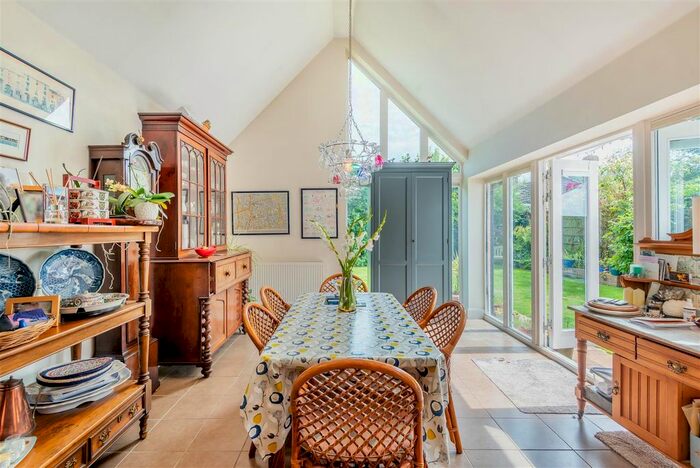 4 Bedroom Detached House For Sale In Pleasant Valley Lane, East Farleigh, Maidstone, ME15