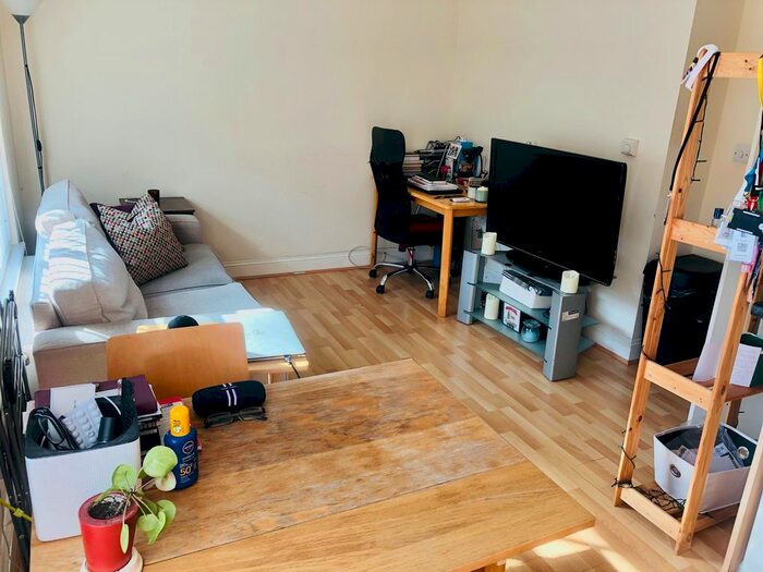 1 Bedroom Flat To Rent In Upper Richmond Road, London, SW15