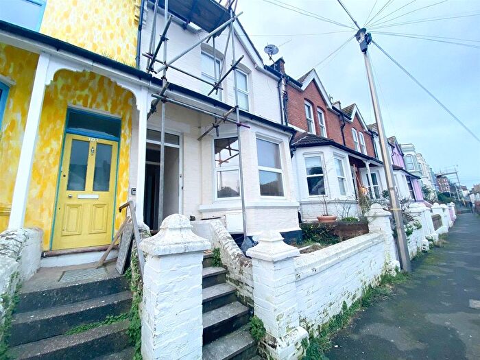 2 Bedroom Flat To Rent In Stonefield Road, Hastings, TN34