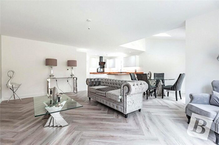 4 Bedroom Detached House For Sale In Sloane Mews, Prospect Road, Hornchurch, RM11