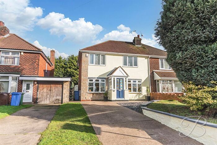 4 Bedroom Semi-Detached House For Sale In Leeming Lane North, Mansfield Woodhouse, Mansfield, NG19