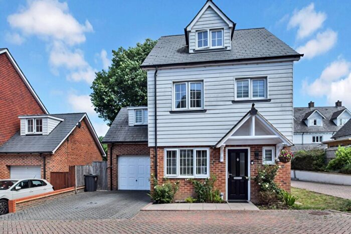 4 Bedroom Detached House For Sale In Kissick Gardens, Blue Bell Hill, Chatham, ME5