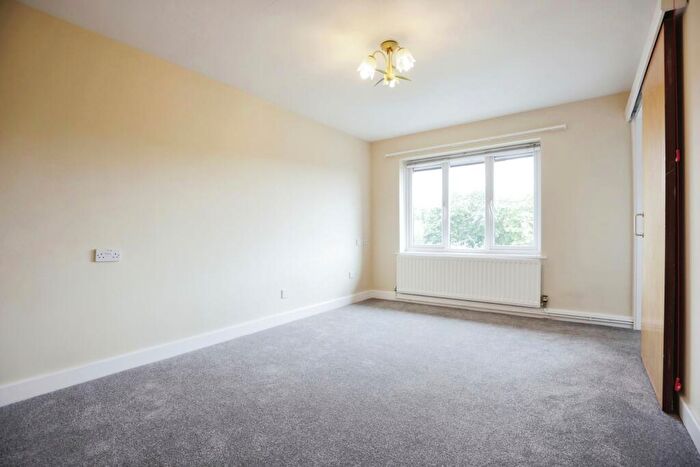 1 Bedroom Flat For Sale In Knights Lane, Tiddington, Stratford-upon-Avon, Warwickshire, CV37