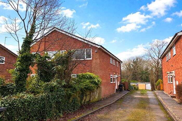 2 Bedroom Maisonette For Sale In Mary Road, Stechford, Birmingham, West Midlands, B33