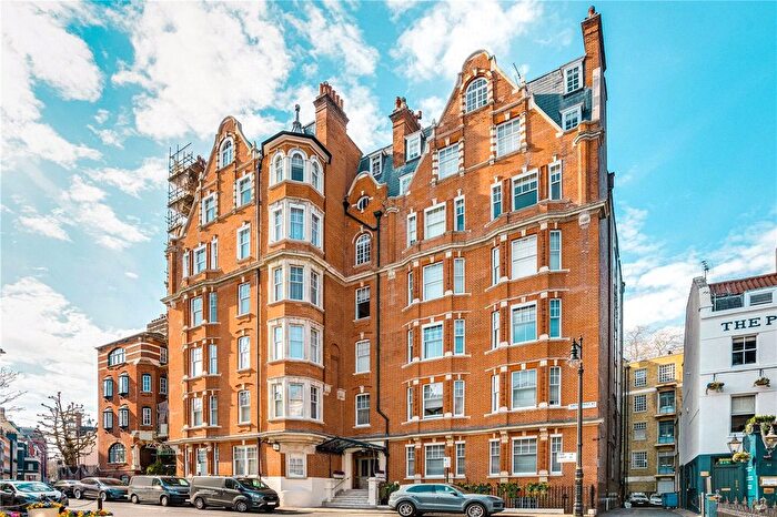 3 Bedroom Flat To Rent In South Street, London, W1K