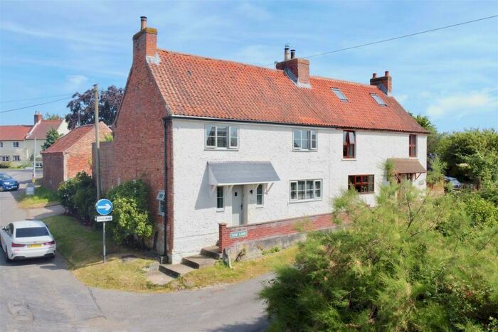 3 Bedroom House For Sale In Tow Lane, Foston, Grantham, NG32