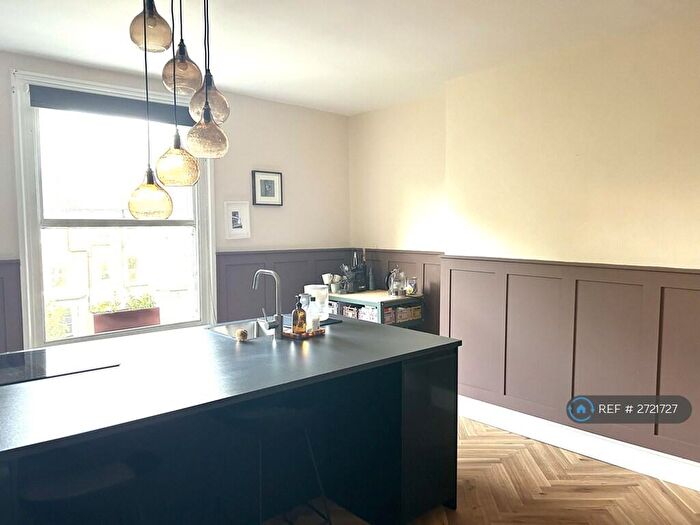 1 Bedroom Maisonette To Rent In Amhurst Road, London, E8