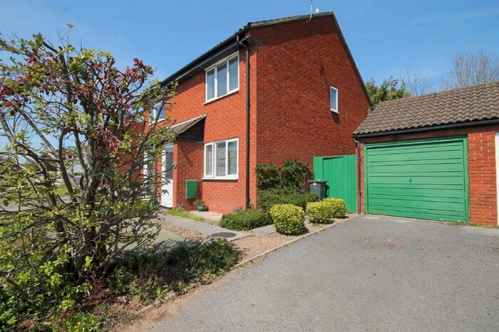 2 Bedroom Semi-Detached House To Rent In Tangmere Drive, Llandaff, Cardiff, CF5