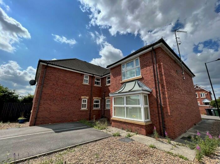 2 Bedroom Flat To Rent In Downland Close, Doncaster, South Yorkshire, DN4
