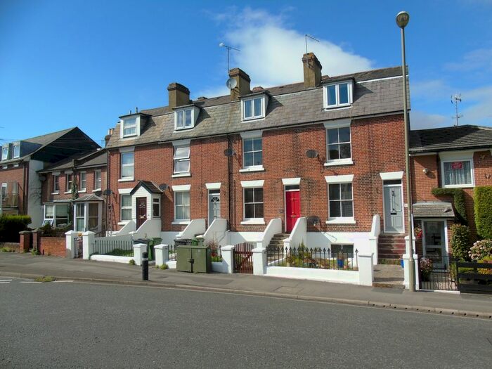 2 Bedroom Flat To Rent In Stockbridge Road, Winchester, SO22