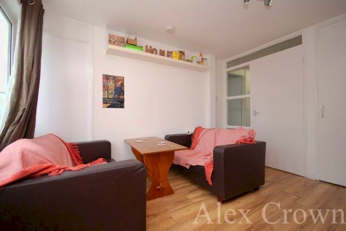 1 Bedroom Flat To Rent In Gilden Crescent, Kentish Town, NW5