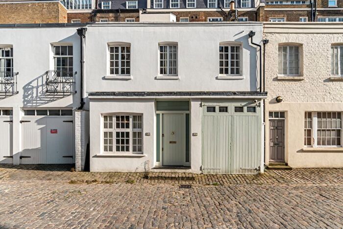 2 Bedroom Property To Rent In Belgrave Mews South, Belgravia, London, SW1X