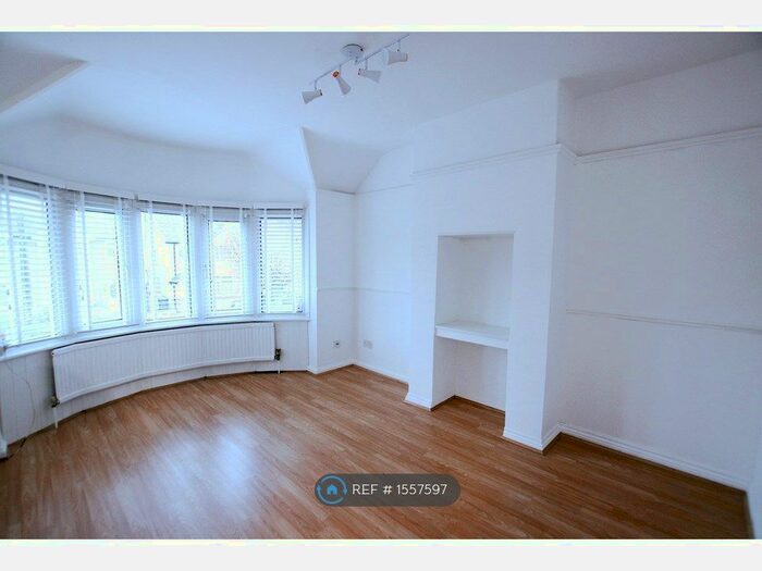 1 Bedroom Flat To Rent In Fourth Avenue, Watford, WD25