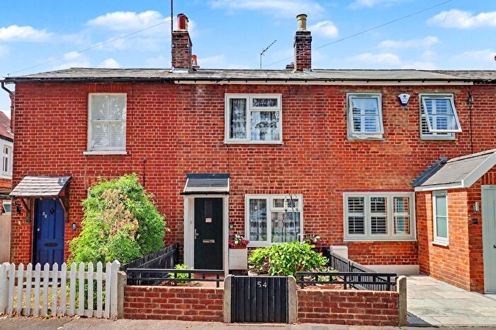 3 Bedroom Terraced House For Sale In Common Road, Claygate, KT10