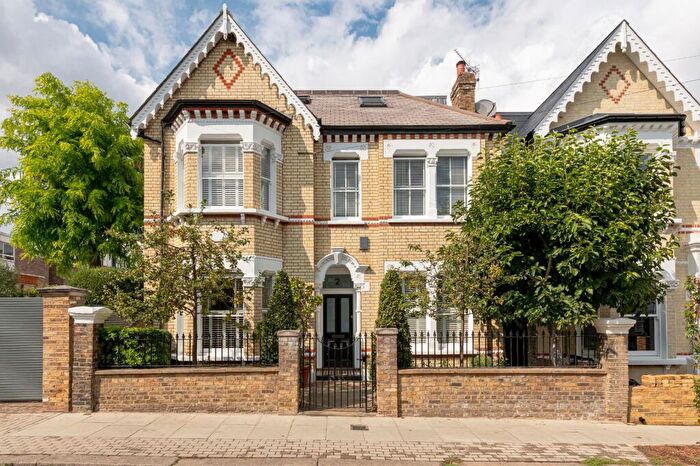 5 Bedroom Detached House For Sale In Honeywell Road, London, SW11