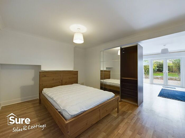 1 Bedroom Studio To Rent In Windmill Road, Hemel Hempstead, Hertfordshire, HP2