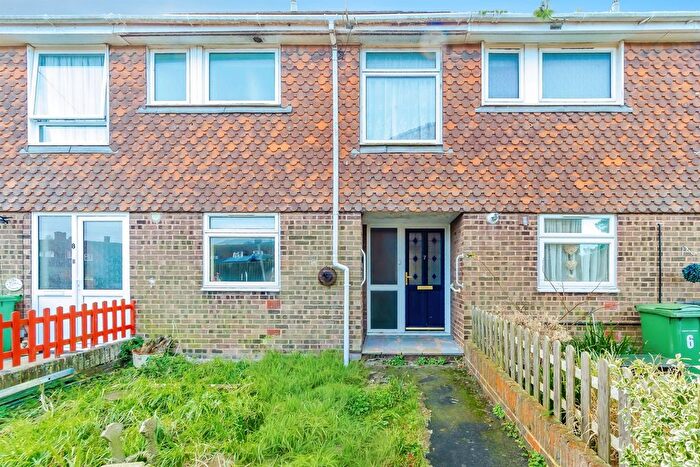 3 Bedroom Terraced House For Sale In Bankside, Rye, TN31