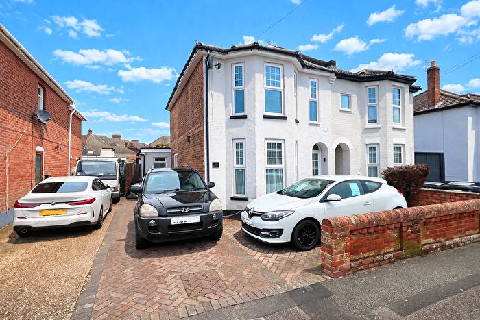 3 Bedroom Semi Detached House For Sale In Stewart Road, Bournemouth, BH8