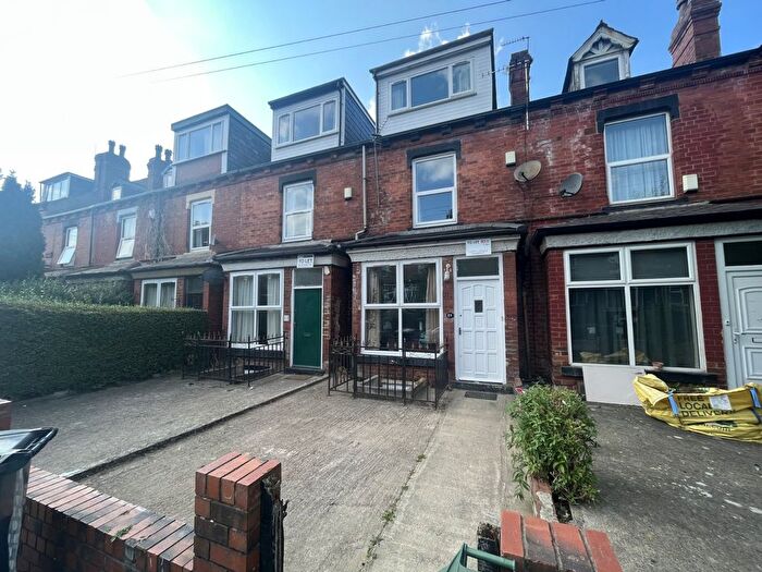 6 Bedroom Terraced House To Rent In Royal Park Avenue, Hyde Park, Leeds, LS6
