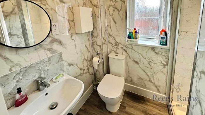 2 Bedroom Semi-Detached House For Sale In St. Peters Way, Stoke-on-Trent, Staffordshire, ST4