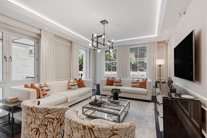 3 Bedroom Flat To Rent In Prince Of Wales Terrace, Kensington, London, United Kingdom, W8
