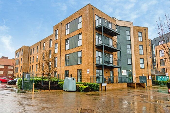 1 Bedroom Flat For Sale In Thomas Blake Avenue, Southampton, SO14