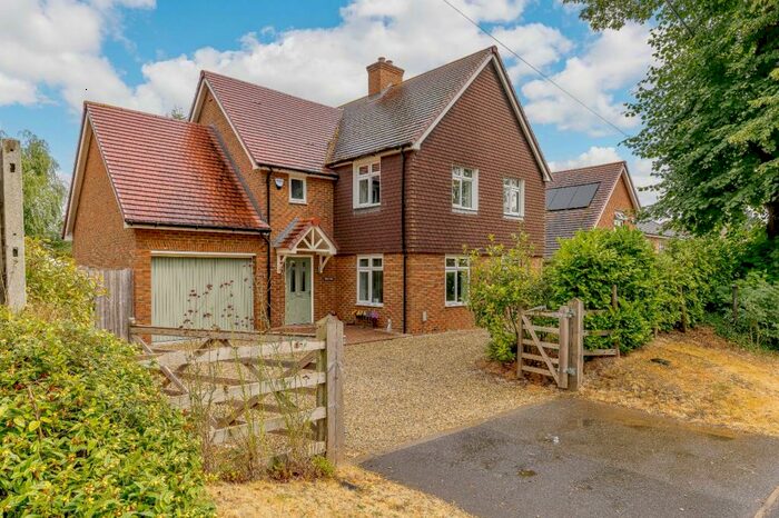 3 Bedroom Detached House For Sale In Bradfield, Reading, Berkshire, RG7