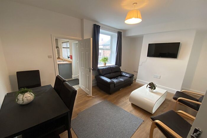 5 Bedroom Terraced House To Rent In Queens Road, NG9